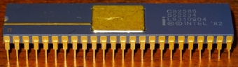 Intel C82586 (Goldcap) IEEE802.3 Ethernet LAN Coprocessor, S522234 L9310804, Malay 1982